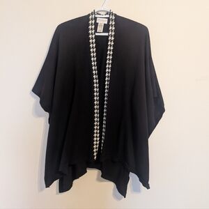 b. Boutique by Evergreen Black Open Front Poncho Wrap – Houndstooth Trim Cotton